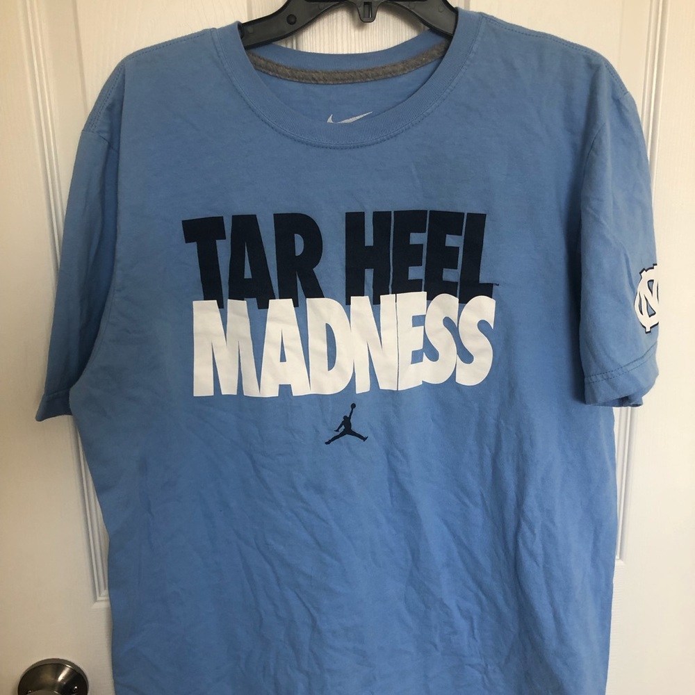 Nike UNC shirt